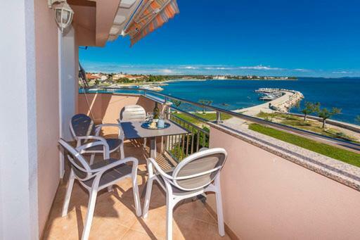 Lorena Apartment *